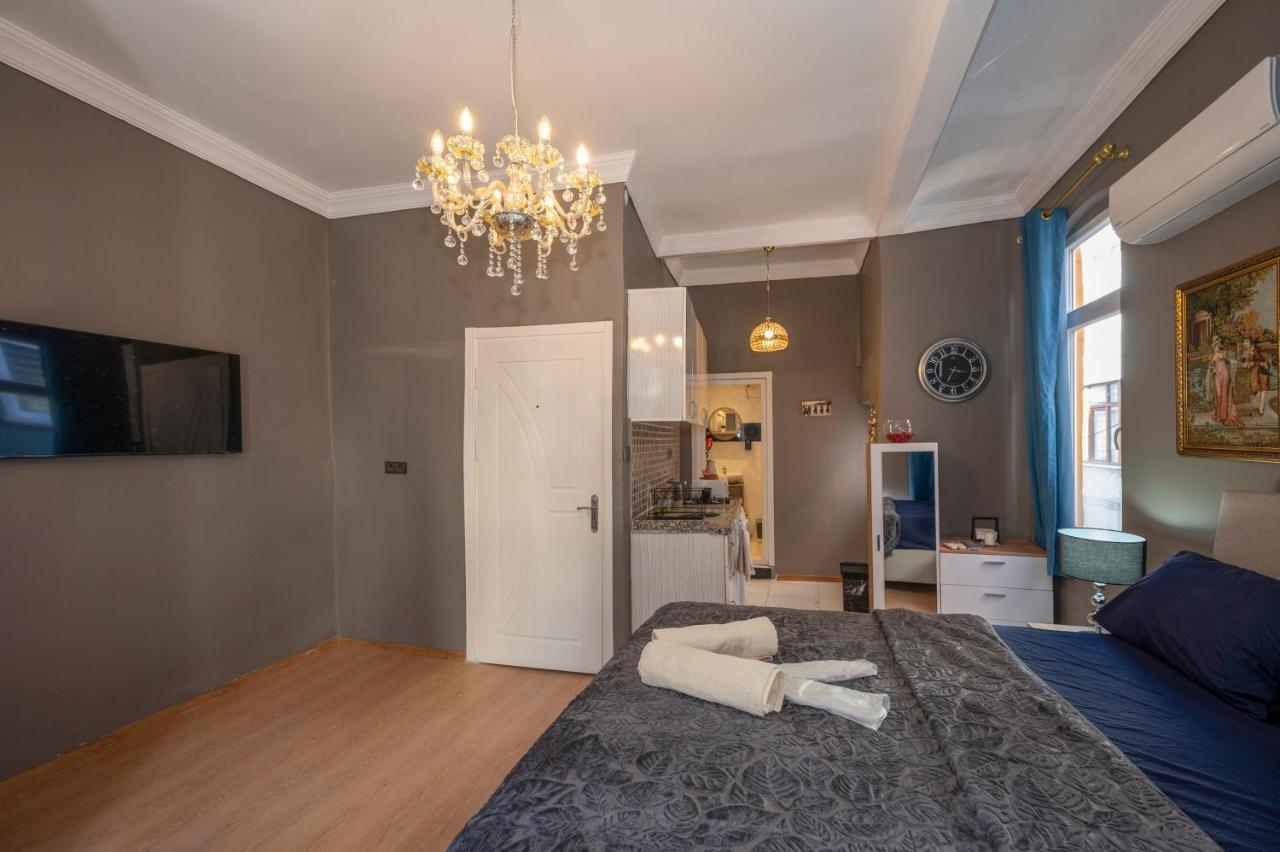 Chanel Suits Aparthotel Istanbul